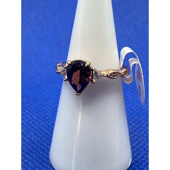 Ring Bomb Party Ring, NWOT, Size 6 Tag still attached - Picture 1 of 7